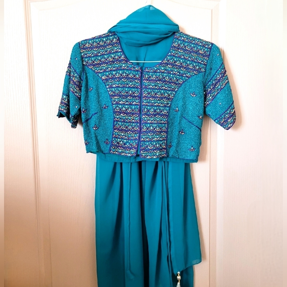 Vintage Custom made Saree with Shawl Turquiose